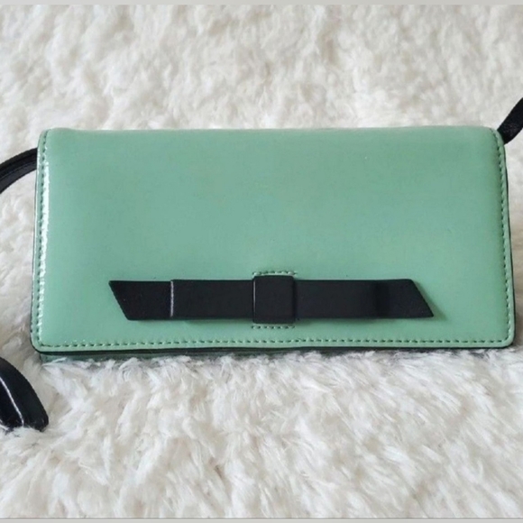 Kate Spade Wristlet / Wallet - Picture 2 of 8